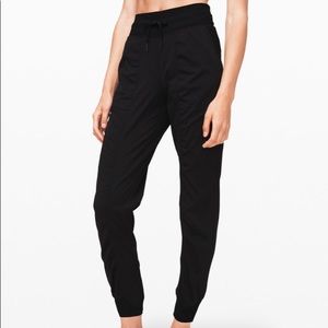 Lululemon Dance Studio Jogger size 14